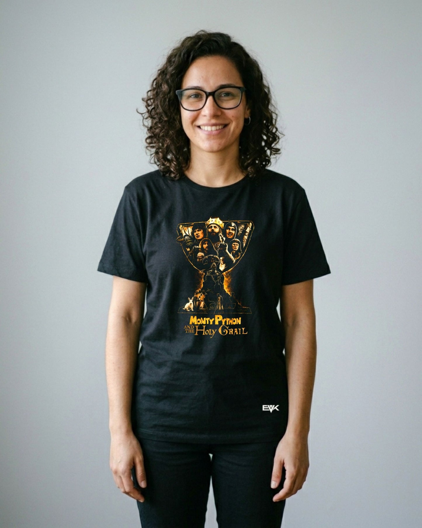 Camiseta Monty Python em Busca do Cálice Sagrado – The Chalice Faces