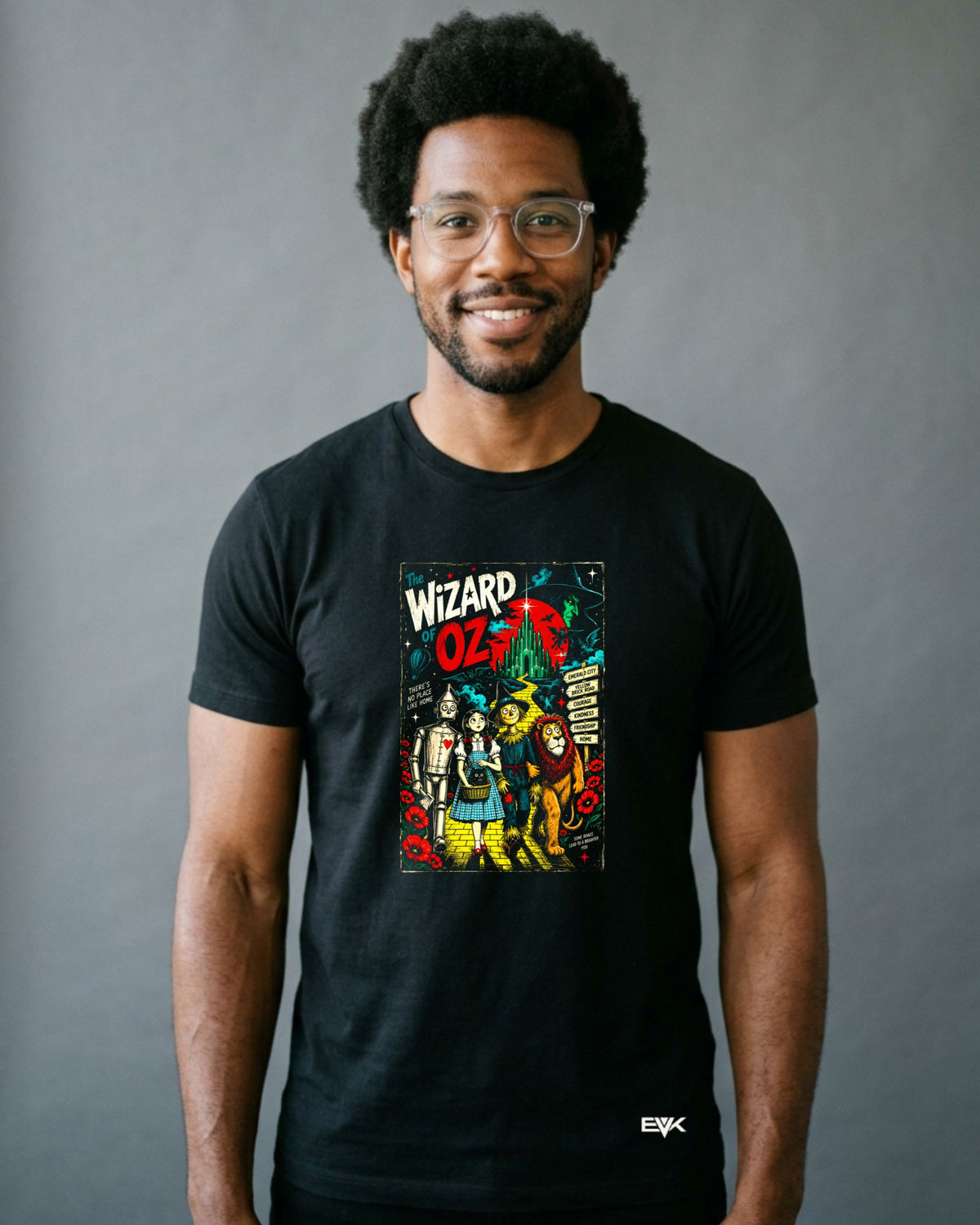 Camiseta O Mágico de Oz – Retro Dorothy and Friends Graphic