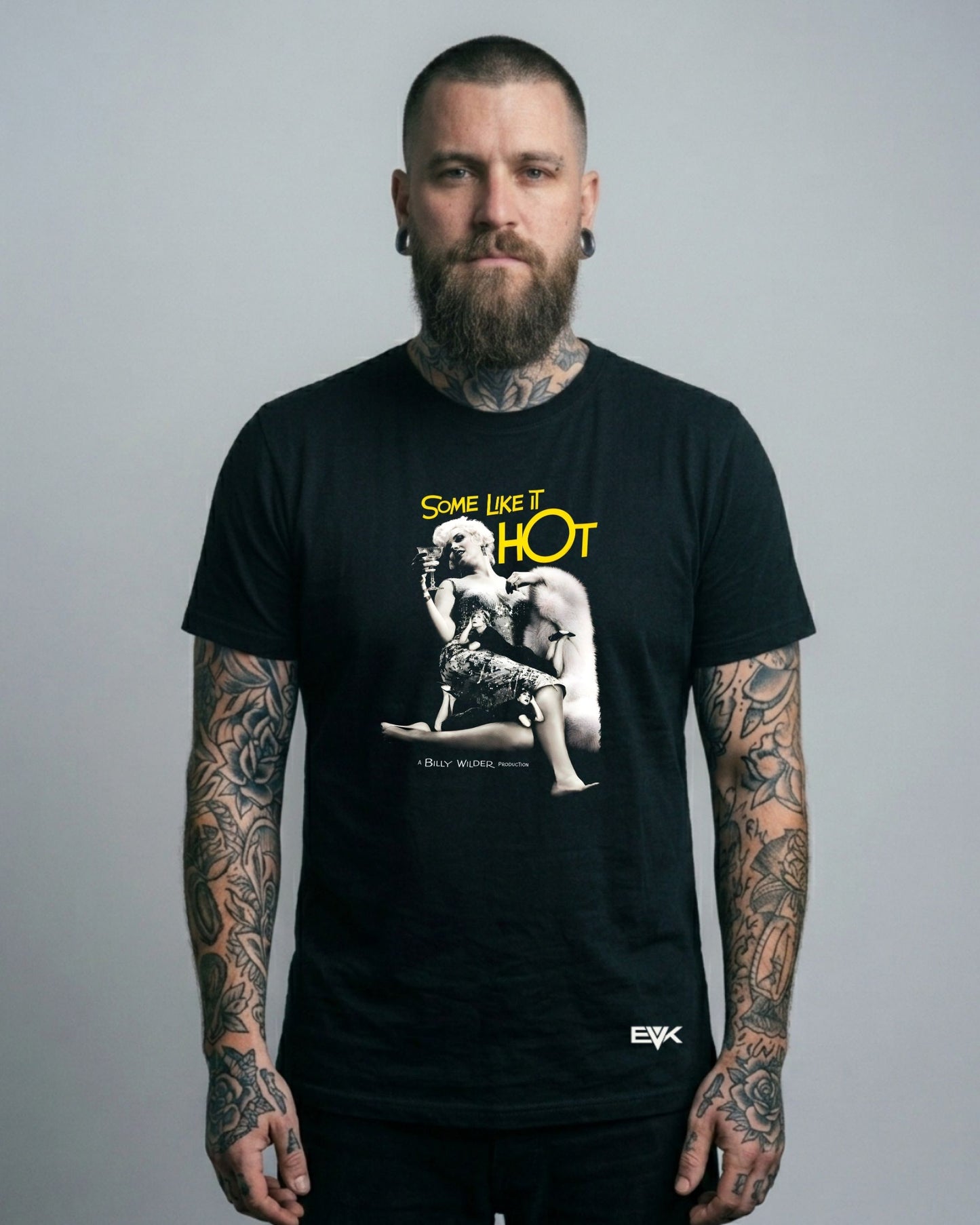 Camiseta Quanto Mais Quente Melhor – Dressed to Thrill