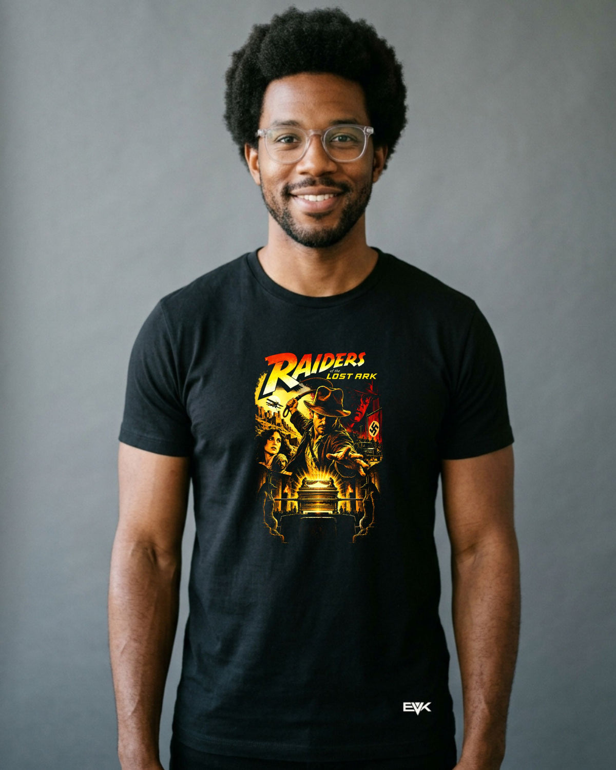 Camiseta Os Caçadores da Arca Perdida – Raiders Vintage Poster Graphic