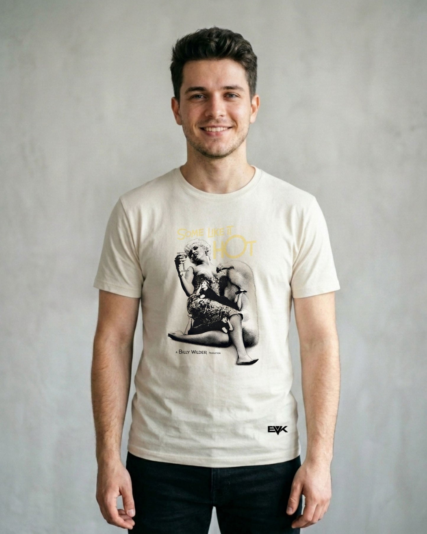 Camiseta Off-White Quanto Mais Quente Melhor – Dressed to Thrill