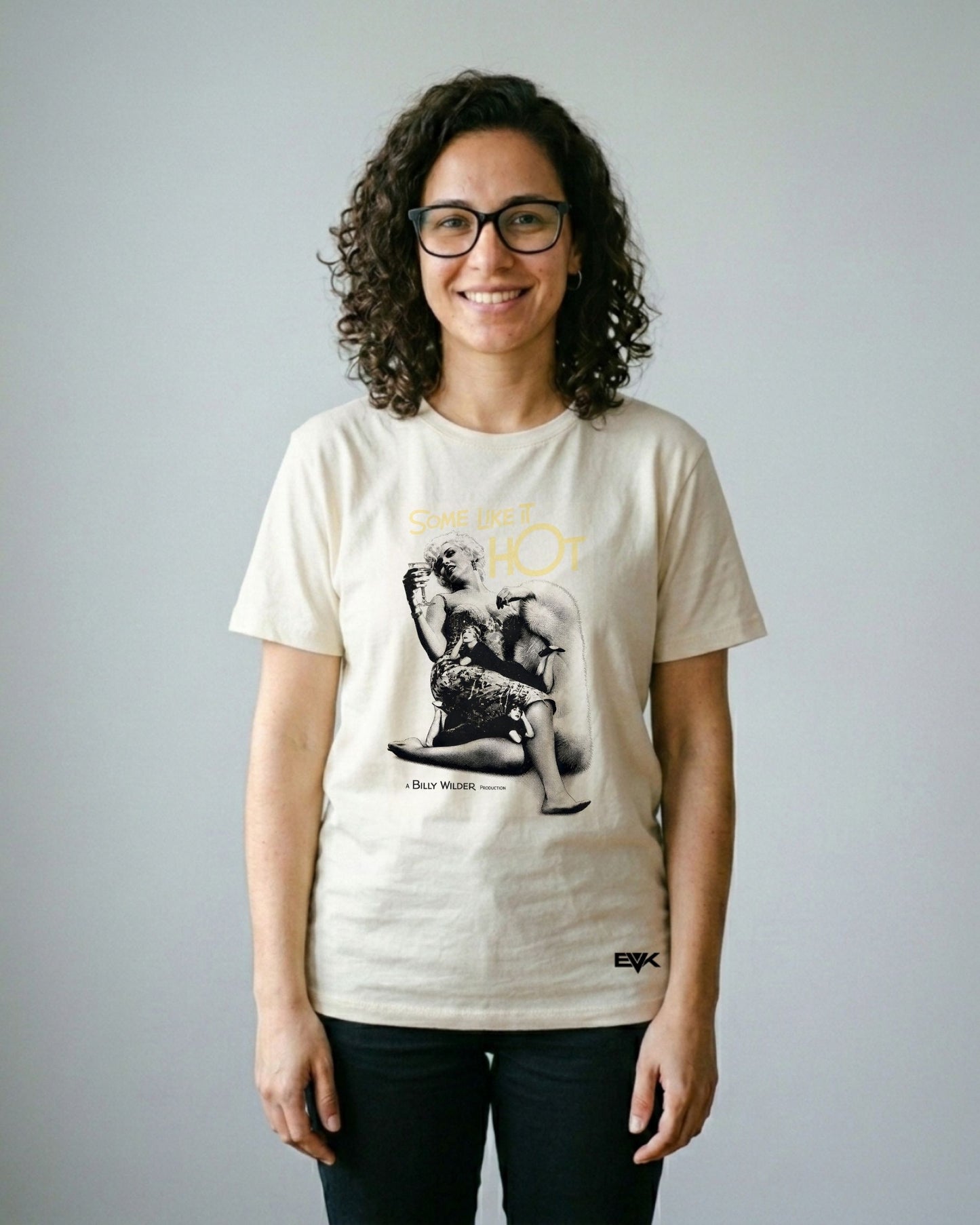 Camiseta Off-White Quanto Mais Quente Melhor – Dressed to Thrill