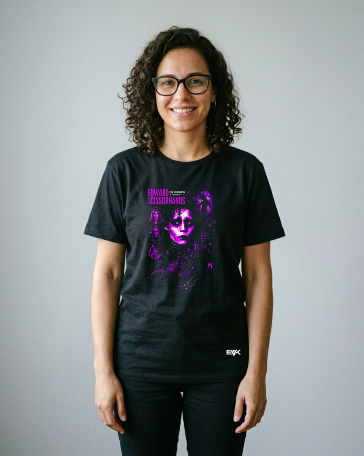 Camiseta Edward Mãos de Tesoura – Vintage Purple Edward