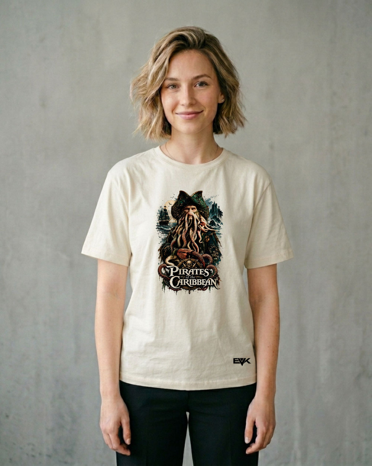 Camiseta Off-White Piratas do Caribe – Mona Jones