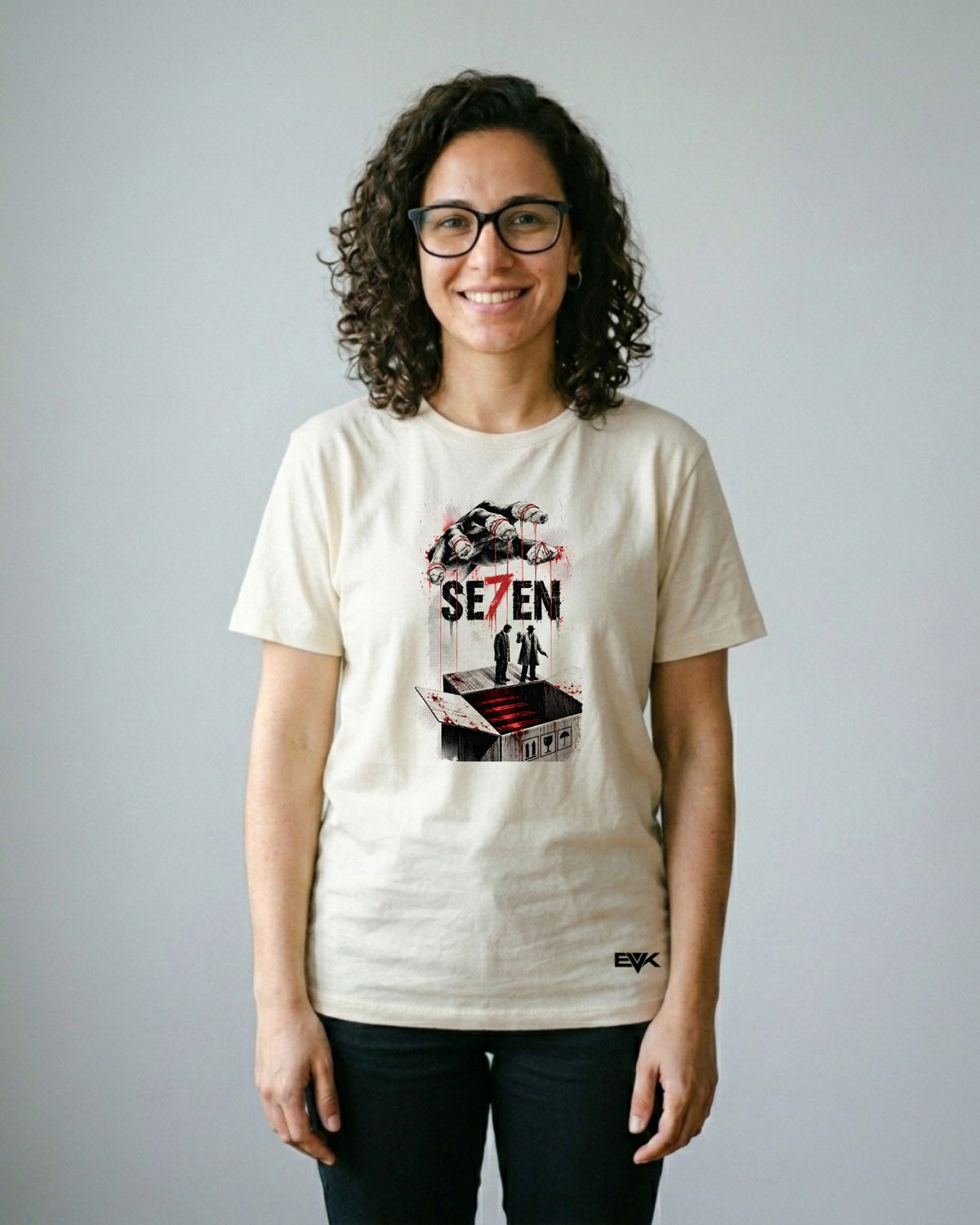 Camiseta Off-White Se7en – What's in the Box Puppet Graphic
